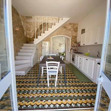 Casa Vacanze Illiria A Roca Vecchia Vicinissima Al Mare Εξωτερικό φωτογραφία