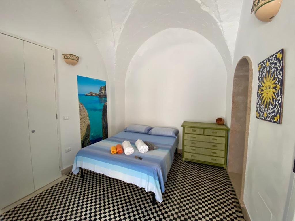 Casa Vacanze Illiria A Roca Vecchia Vicinissima Al Mare Εξωτερικό φωτογραφία
